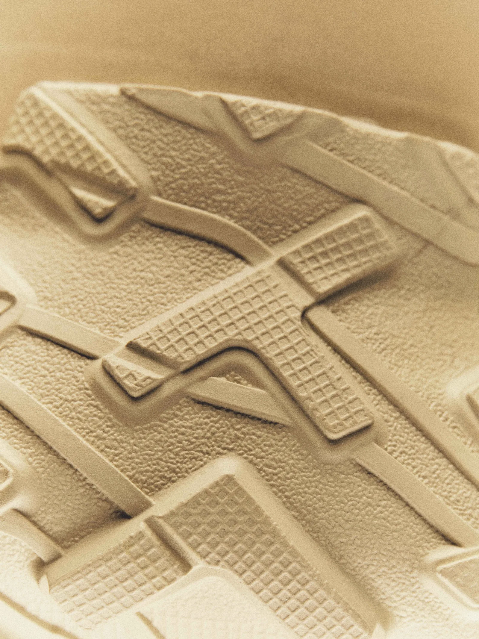 NORDA 055 — editorial still